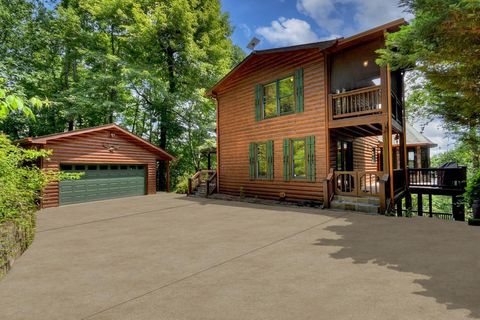 200 Dancing Leaves Trail Blue Ridge GA 30513