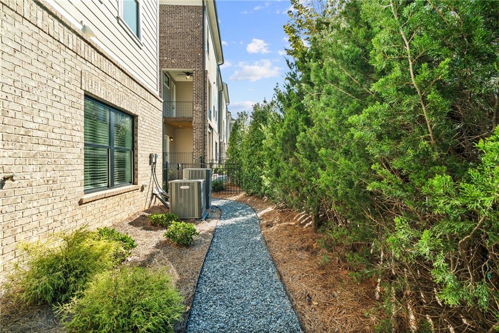 235 Briscoe Way #7, Alpharetta, Georgia image 24