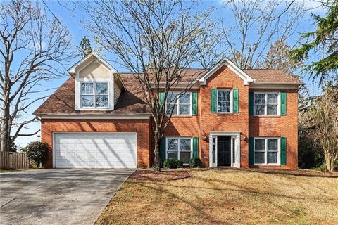 Homes For Sale - 7170 Threadstone Overlook<br/> Duluth, GA 30097