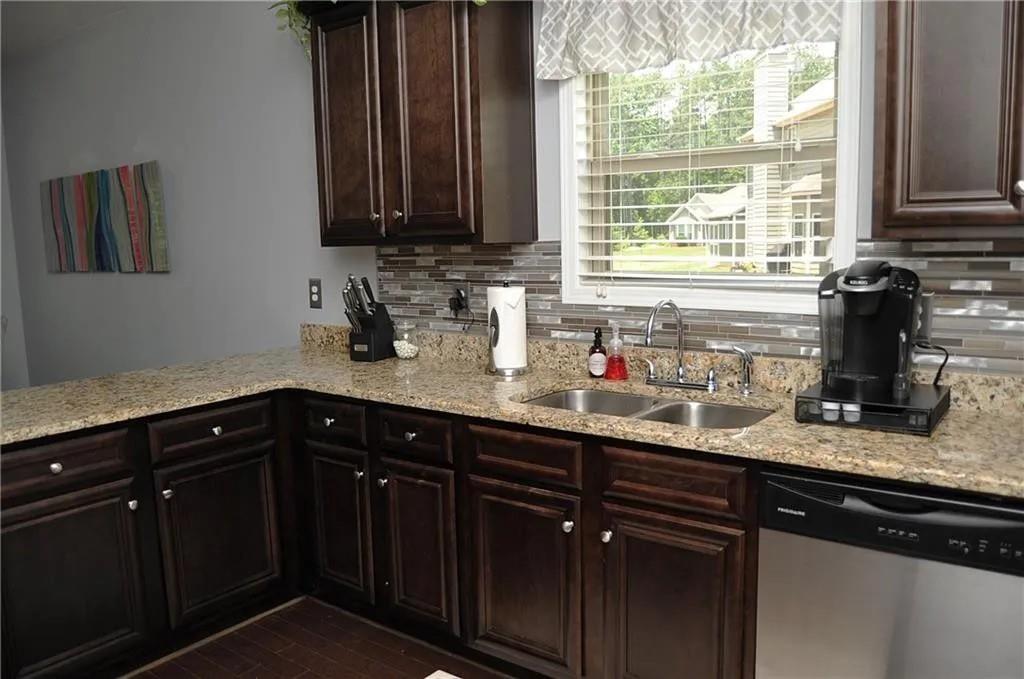 200 Stone Lake Drive, Dallas, Georgia image 7