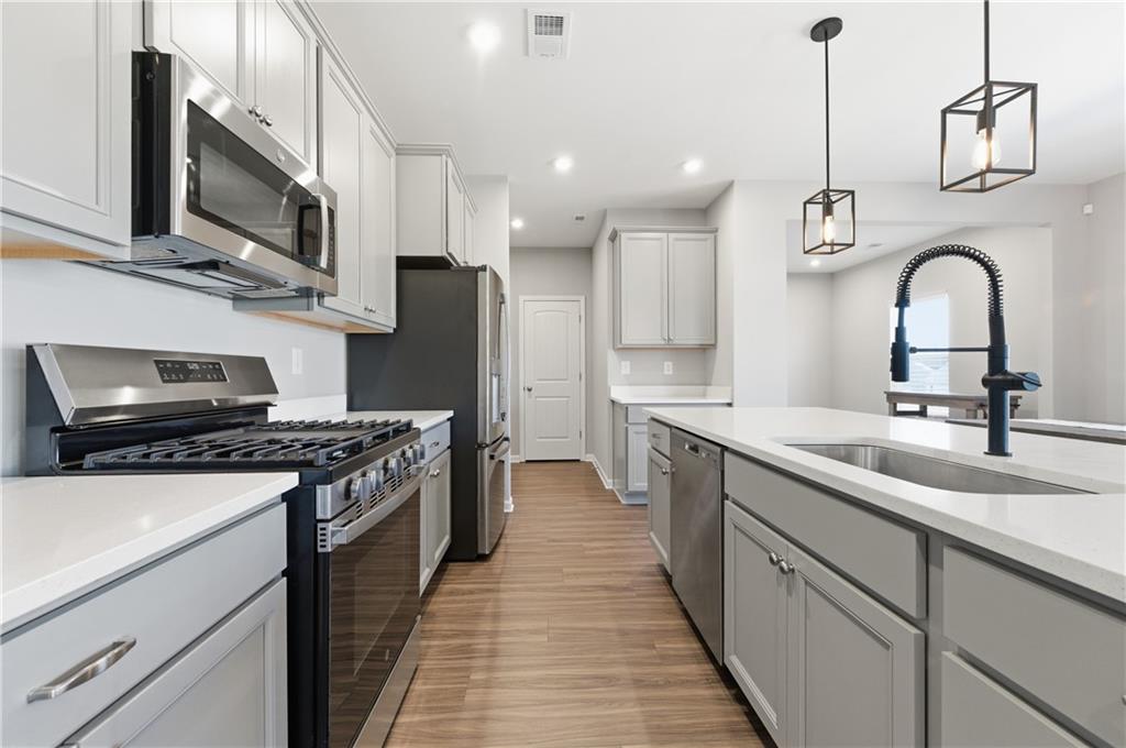 556 Crystal Lake Parkway