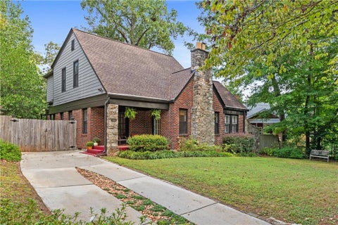 Photo of 244 Winnona Drive, Decatur, GA 30030 (MLS # 7841278)
