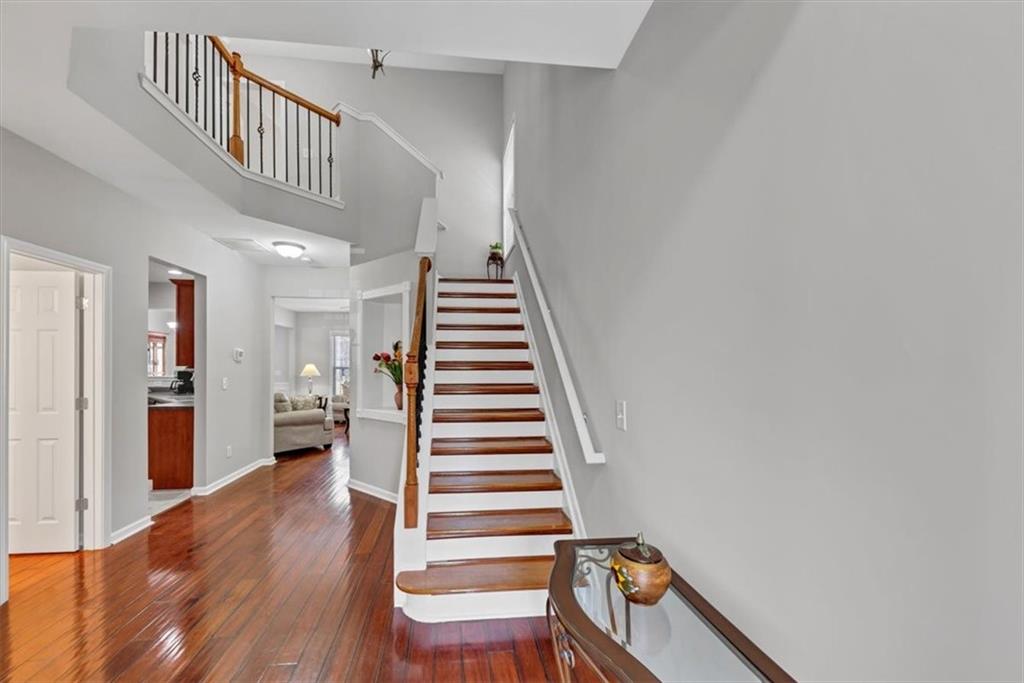 5780 Crestwick Way, Cumming, Georgia image 6