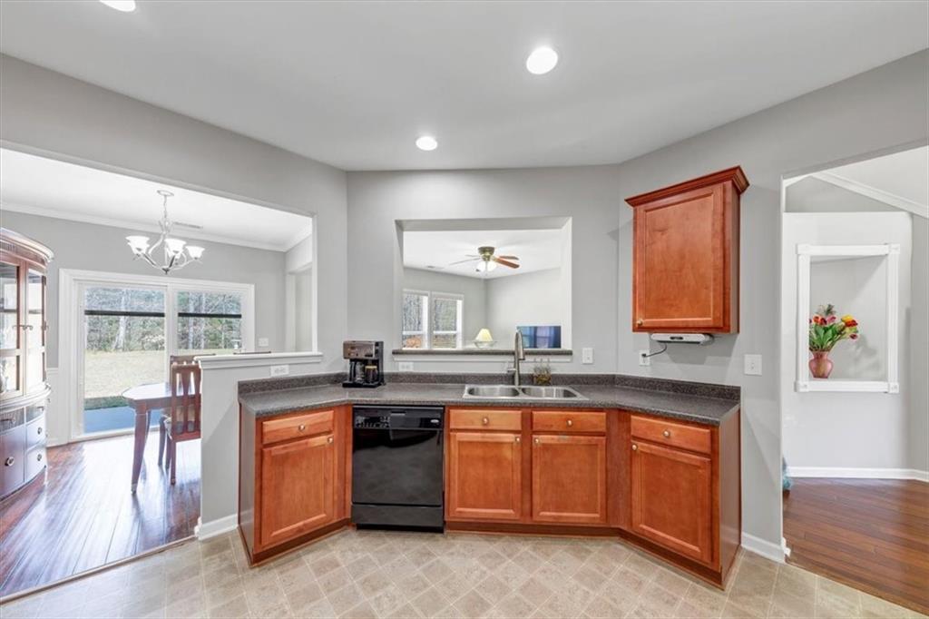 5780 Crestwick Way, Cumming, Georgia image 16