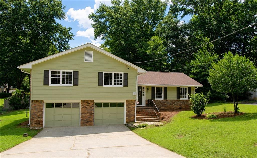 703 Foxcroft Trail SE