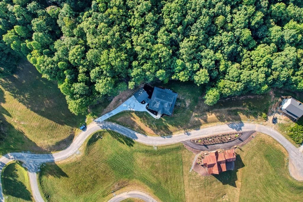 listing image 80