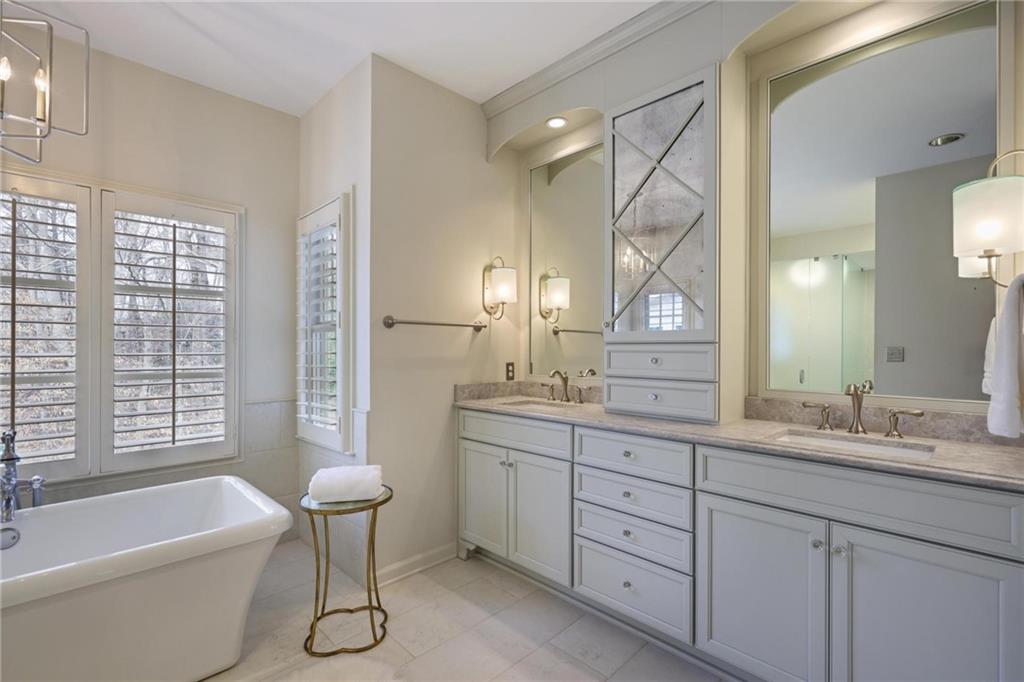 2080 Old Dominion Road