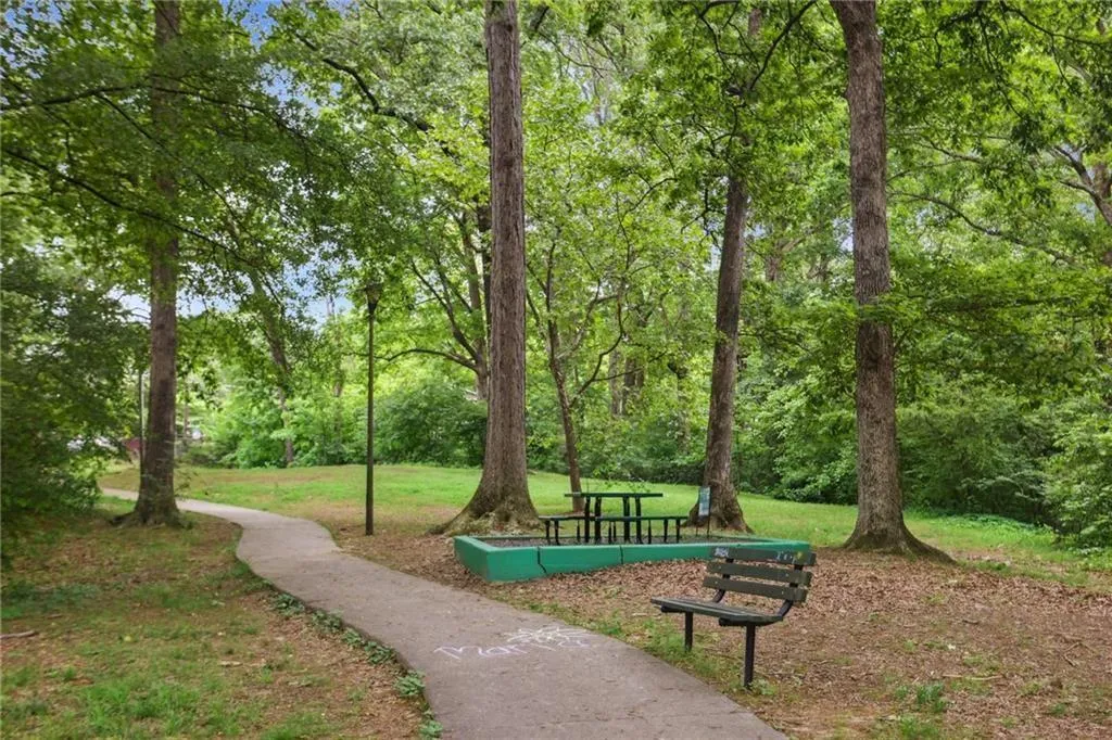 Atlanta, Georgia 30307, United States, 3 Bedrooms Bedrooms, ,4 BathroomsBathrooms,Residential,Active,130499