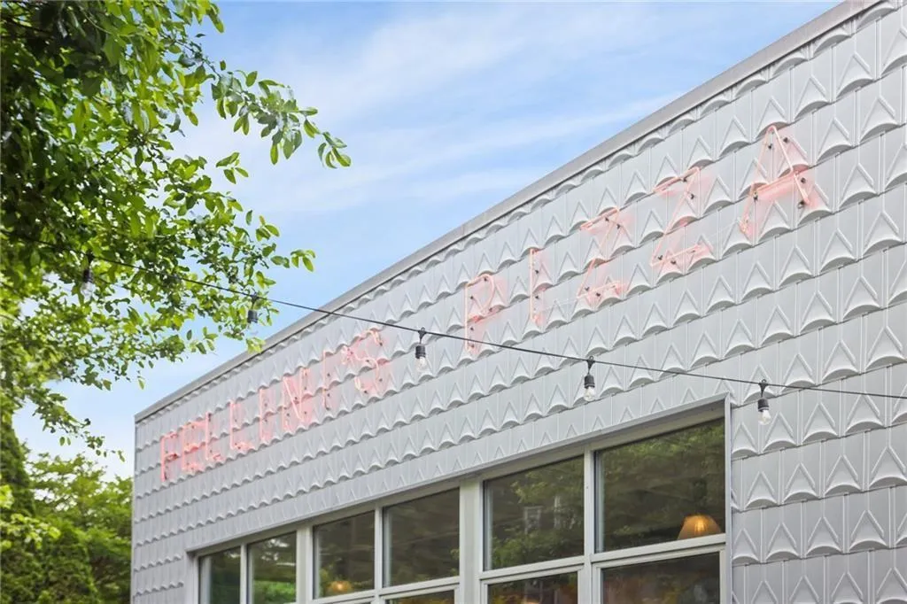 Atlanta, Georgia 30307, United States, 3 Bedrooms Bedrooms, ,4 BathroomsBathrooms,Residential,Active,130499