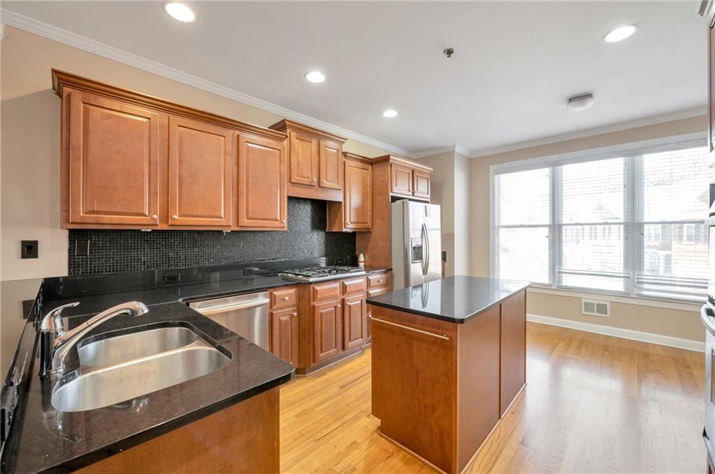 572 Vinings Estates Drive SE B9