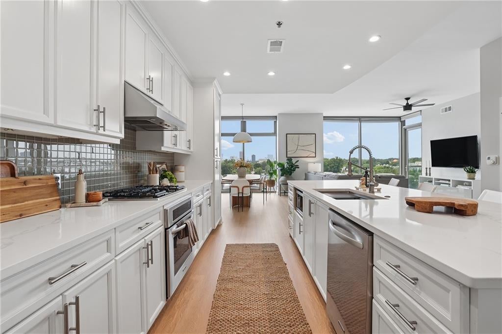 270 17th Street NW 909