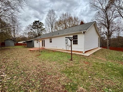 A home in Maysville