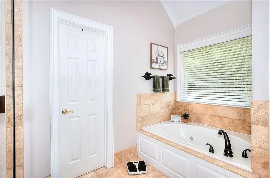 Loganville, Georgia 30052, United States, 5 Bedrooms Bedrooms, ,4 BathroomsBathrooms,Residential,Active,135623