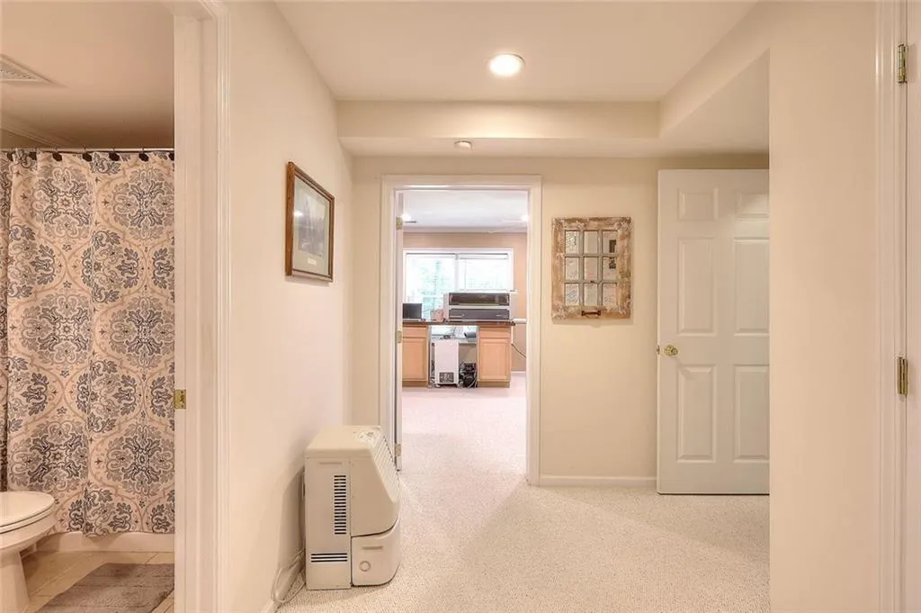 Loganville, Georgia 30052, United States, 5 Bedrooms Bedrooms, ,4 BathroomsBathrooms,Residential,Active,135623