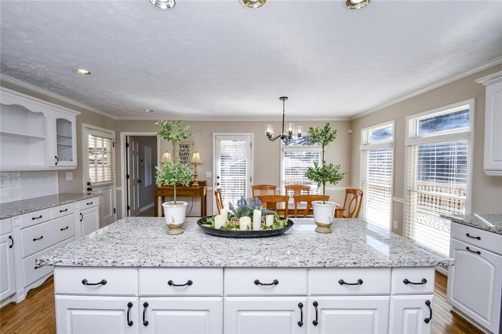 1357 Ridgewood Drive, Lilburn, Georgia image 24