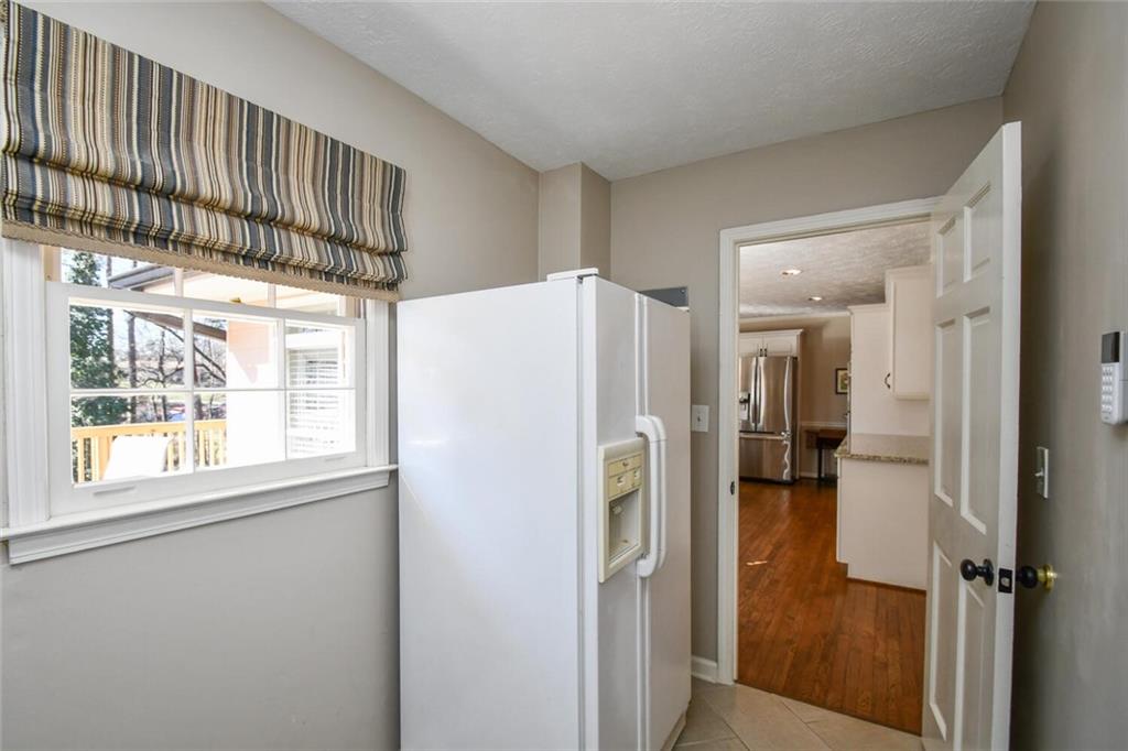 1357 Ridgewood Drive, Lilburn, Georgia image 36