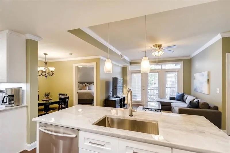 390 17th Street NW 3018