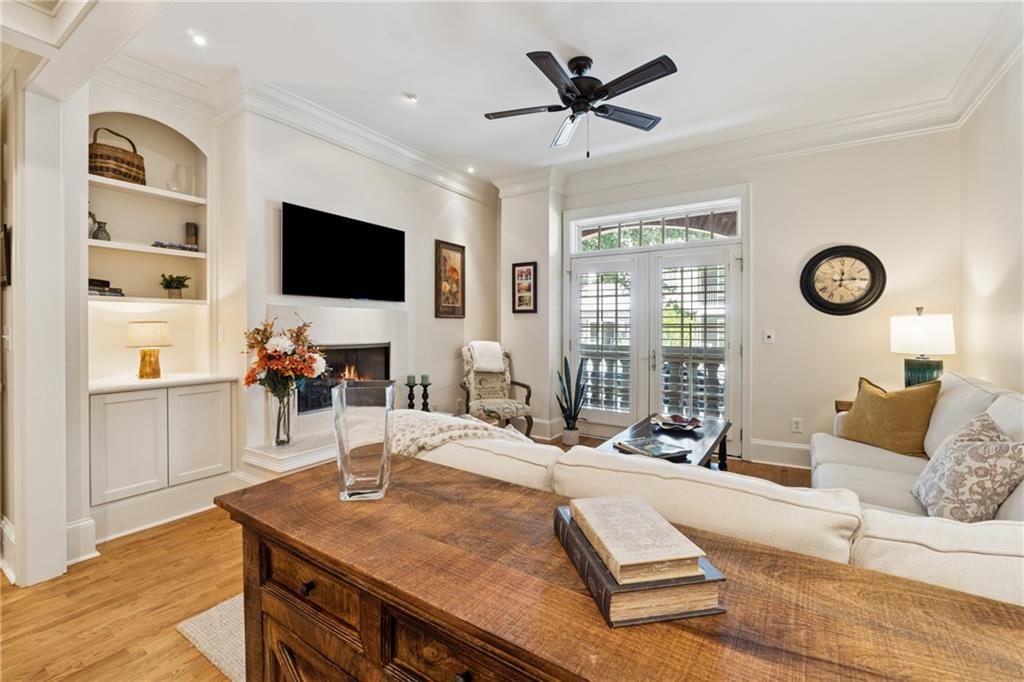 77 Peachtree Place NE 101