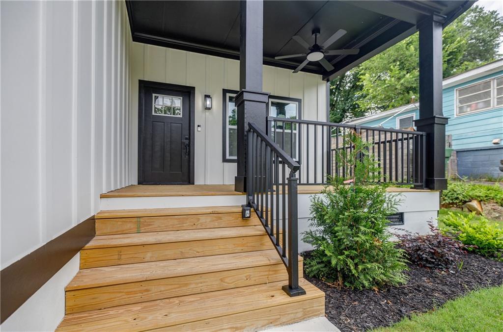 115 Dahlia Avenue NW