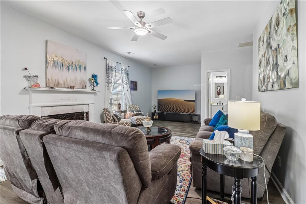 117 Brookvalley Crossing