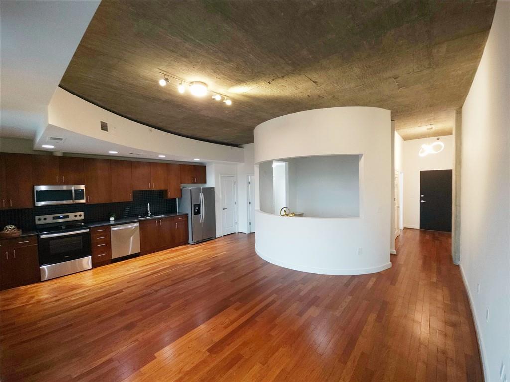 250 Pharr Road NE 2104