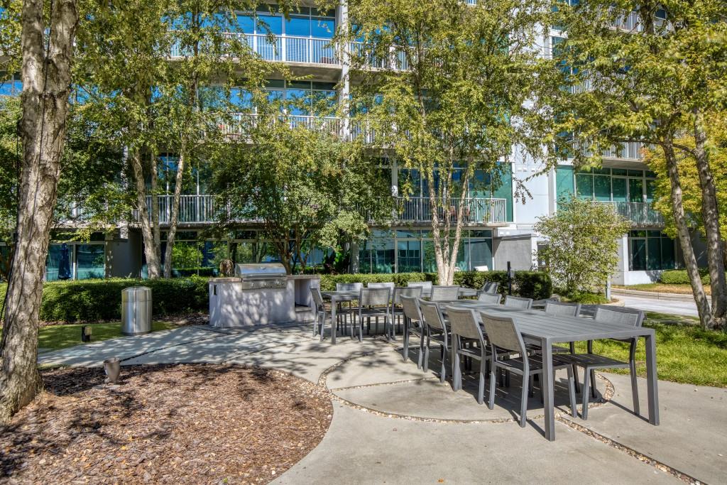 Plaza Midtown - Residential