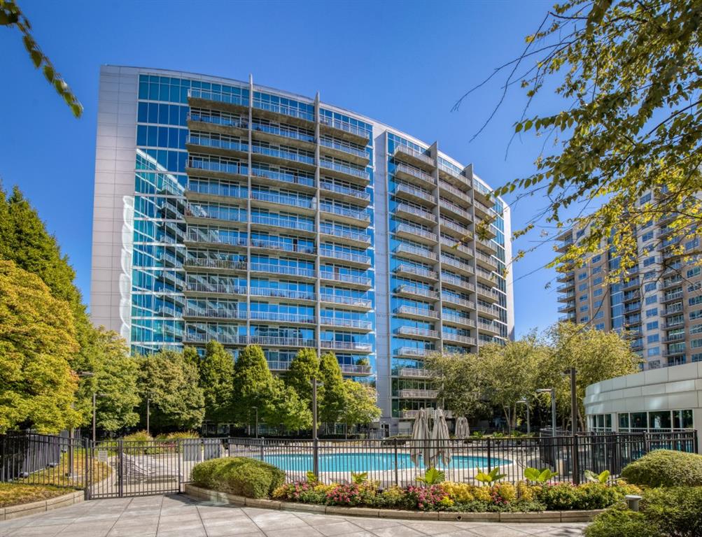 Plaza Midtown - Residential