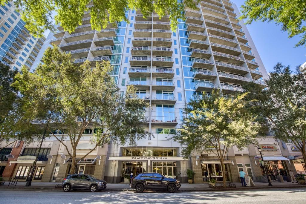 Plaza Midtown - Residential