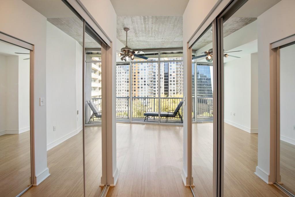 Plaza Midtown - Residential