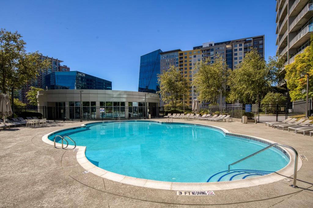 Plaza Midtown - Residential