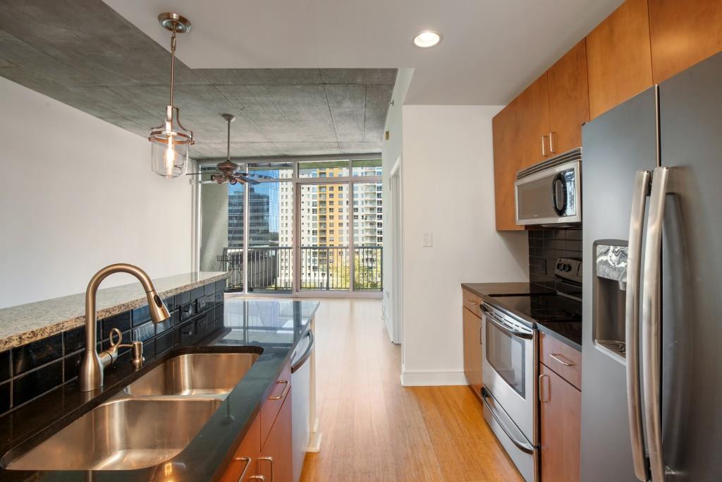Plaza Midtown - Residential