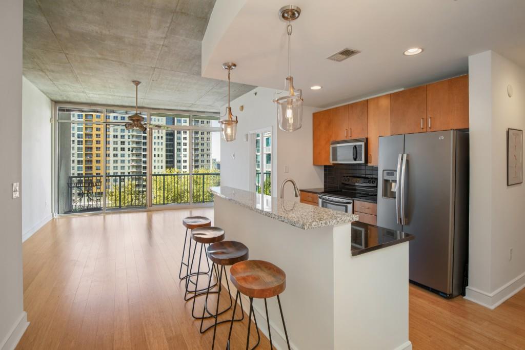 Plaza Midtown - Residential
