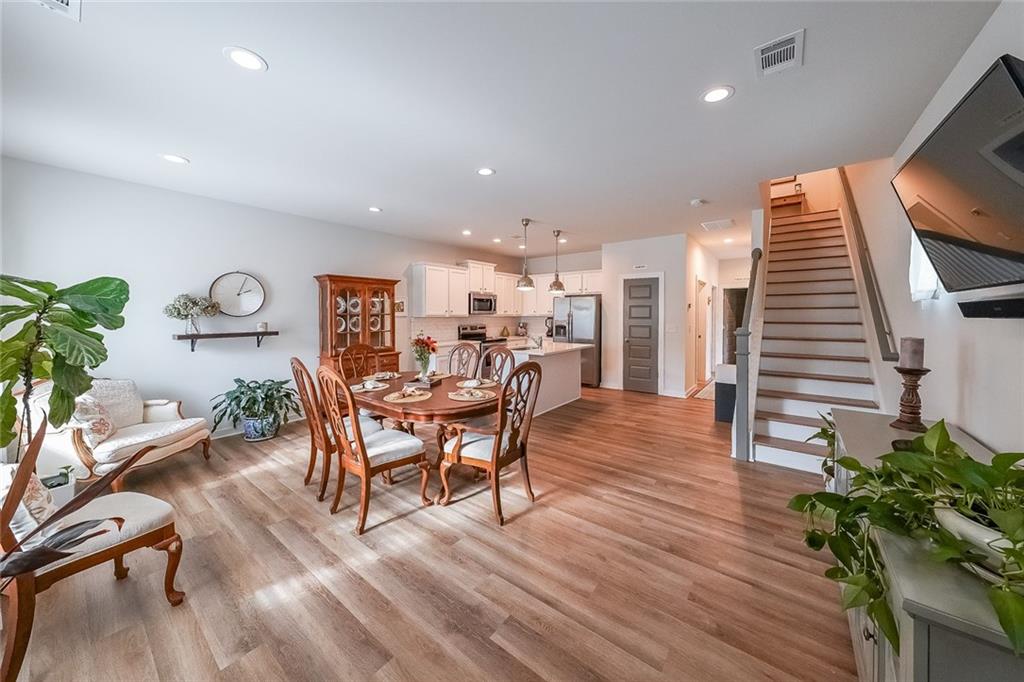 Lantern Walk - Residential