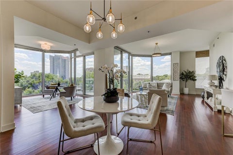 Condo For Sale - 2795 Peachtree Road #602<br/> Atlanta, GA 30305