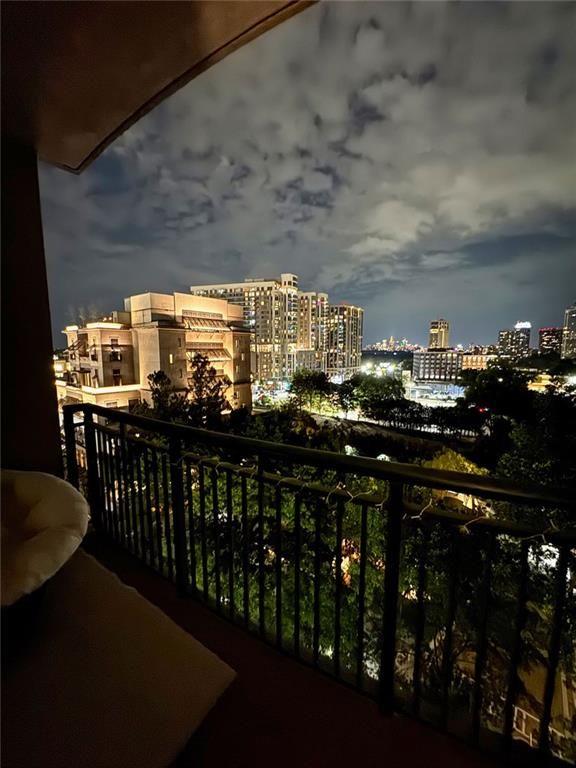 3040 NW Peachtree Road NW 707