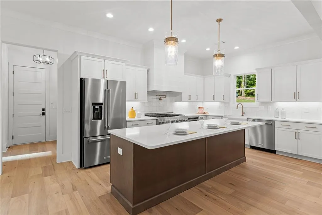 Ball Ground, Georgia 30107, United States, 4 Bedrooms Bedrooms, ,4 BathroomsBathrooms,Residential,Active,204020