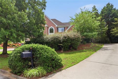 Homes For Sale - 519 Emerald Lake Lane<br/> Buford, GA 30518