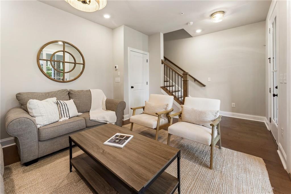 520 Clover Lane, Alpharetta, Georgia image 7