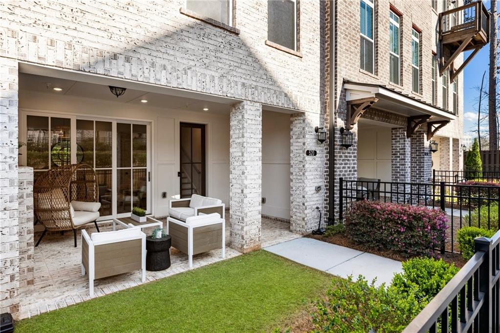 520 Clover Lane, Alpharetta, Georgia image 4