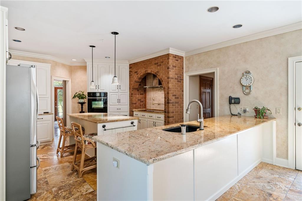 15470 Alpha Woods Drive, Alpharetta, Georgia image 14