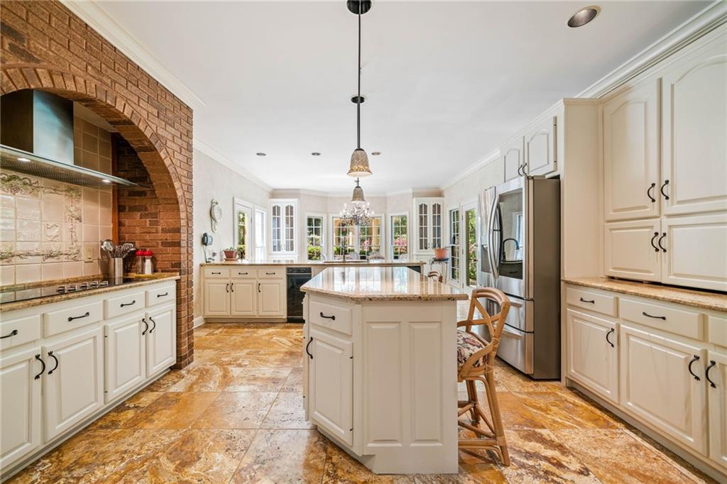 15470 Alpha Woods Drive, Alpharetta, Georgia image 13