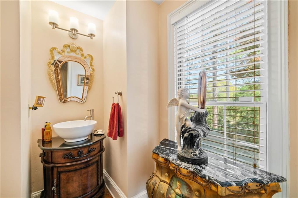 15470 Alpha Woods Drive, Alpharetta, Georgia image 23