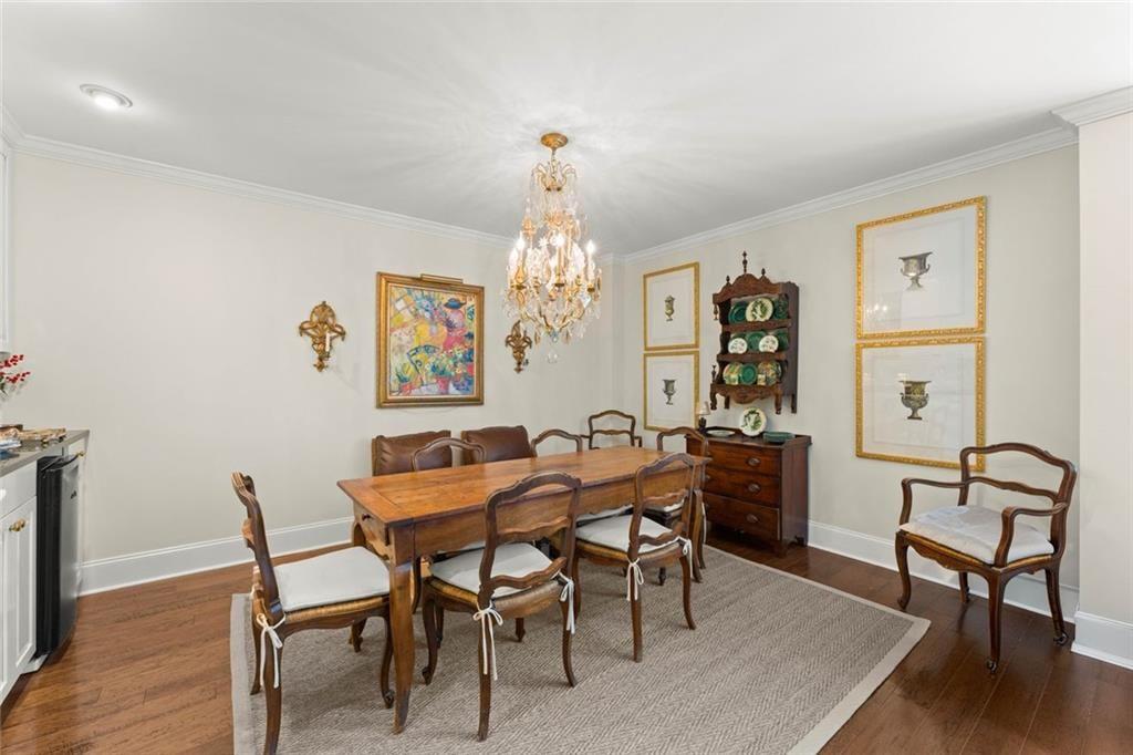 2734 Peachtree Road NW C301