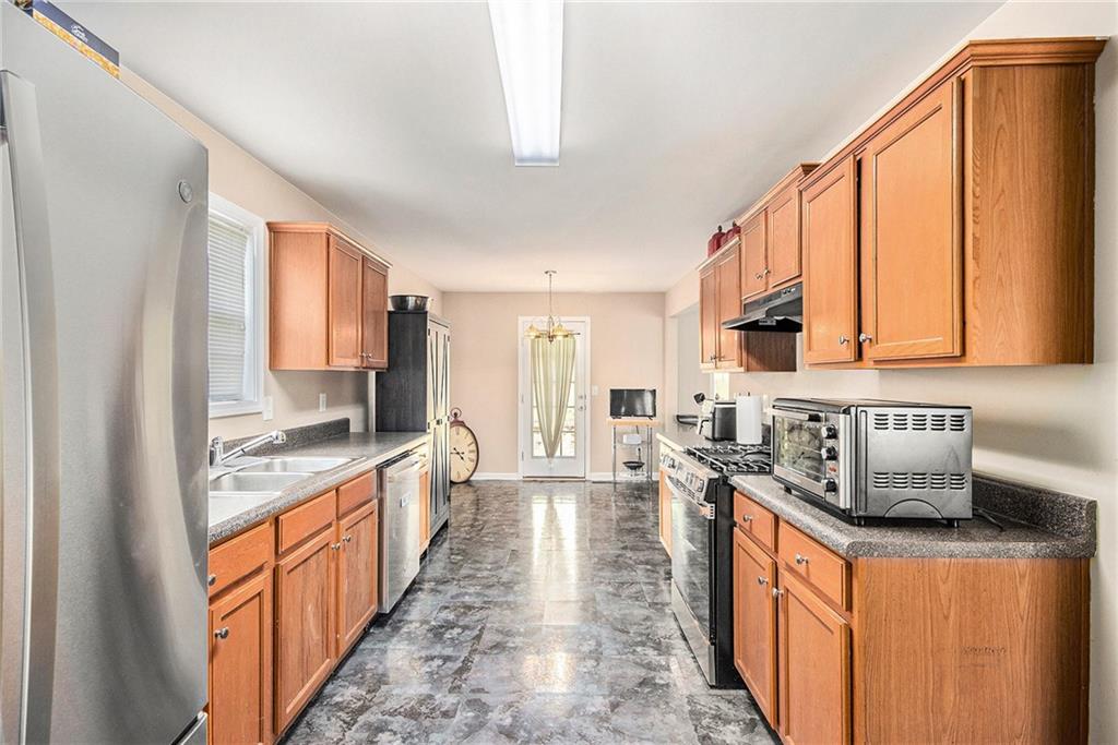 280 Brookview Drive, Dallas, Georgia image 10