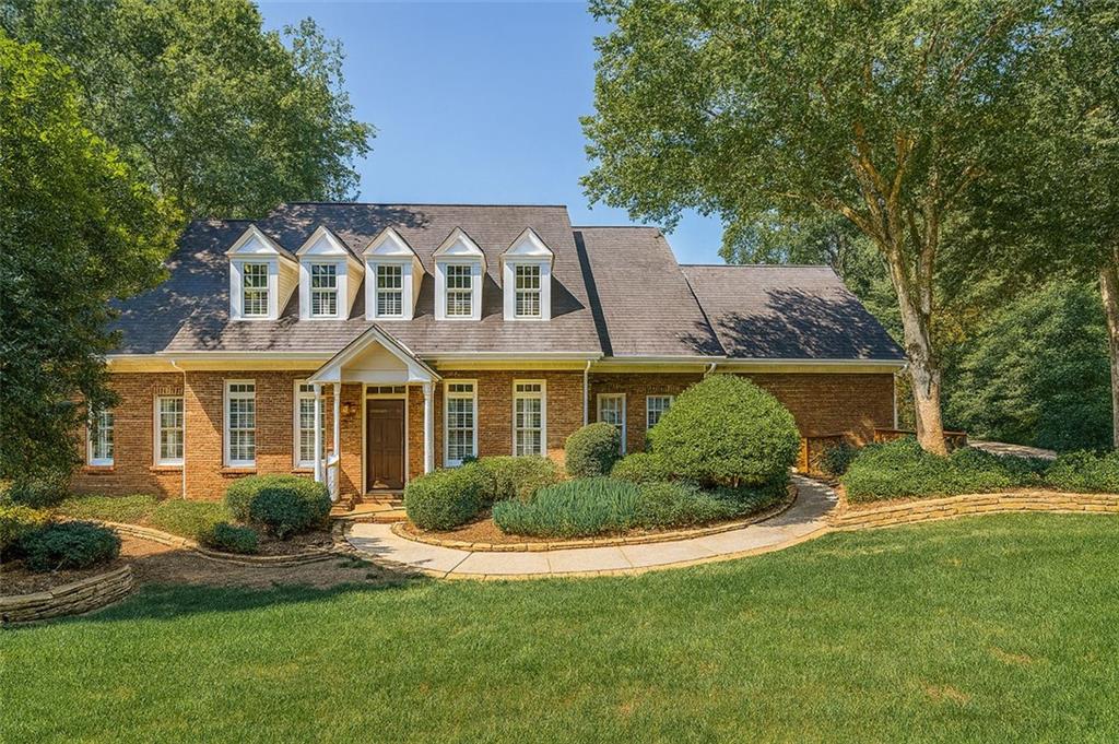 4070 RUNNYMEDE Drive SW