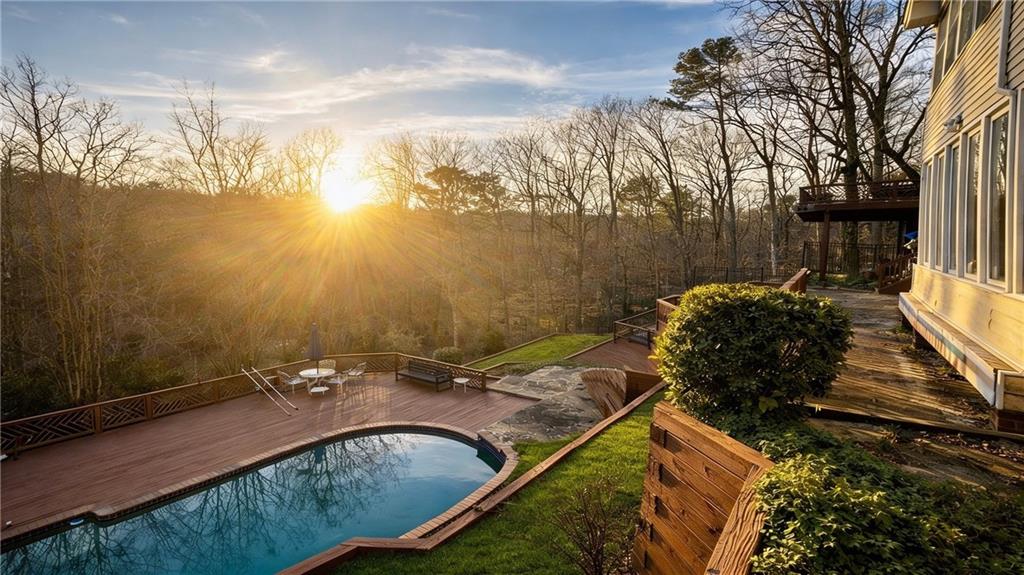 4070 RUNNYMEDE Drive SW