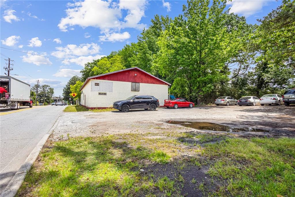 5023 Peachtree Road
