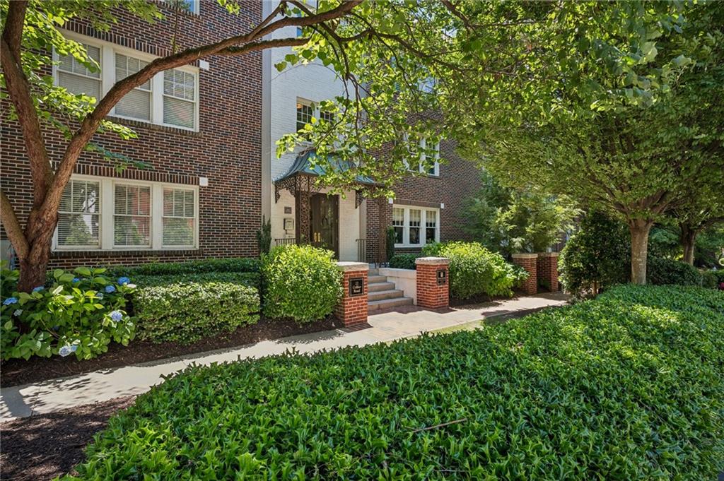 22 Collier Road NW 7