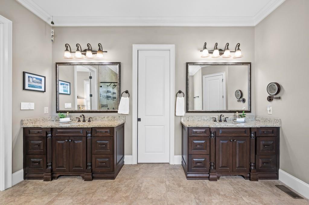 Greystone Manor - Residential