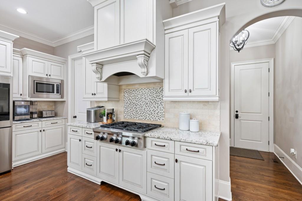 Greystone Manor - Residential